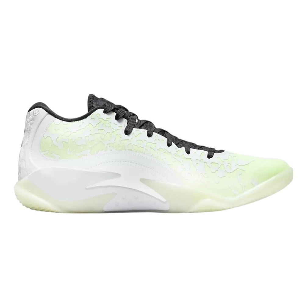 Jordan Zion 3 Basketball Shoes - Picture 3 of 8
